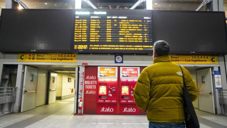 Scioperi Dicembre Treni Aerei Trasporto Pubblico E Banche A Rischio