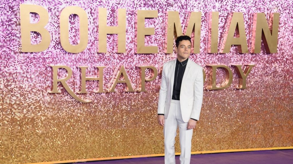 rami malek protagonista di bohemian rhapsody il film sui queen come e diventato freddie mercury