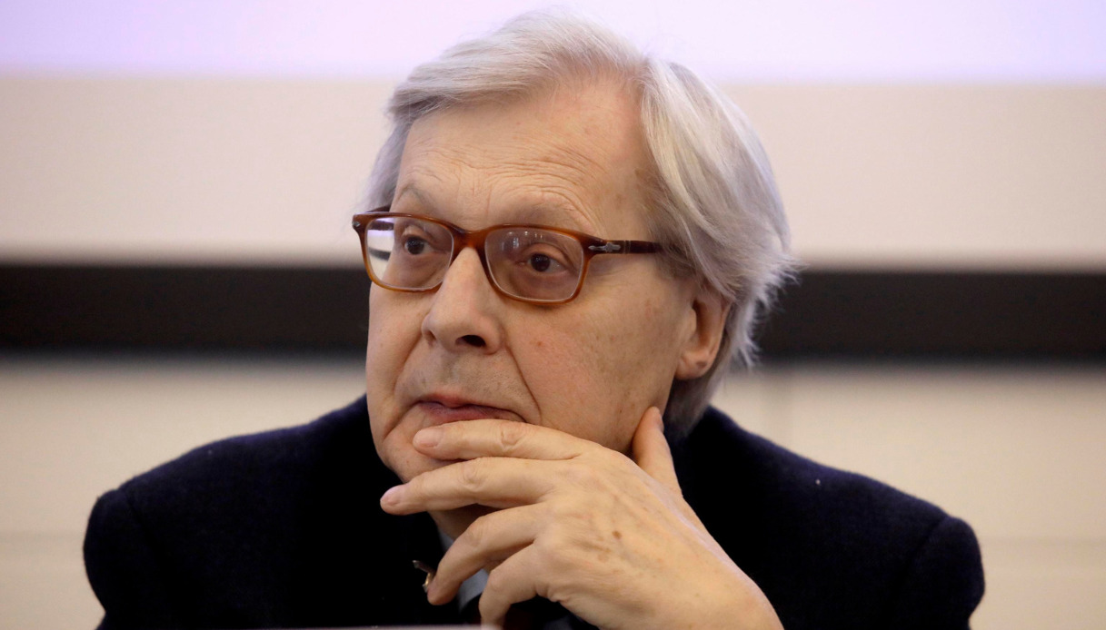 Sgarbi indagato: parla il 'corvo' Di Caterino