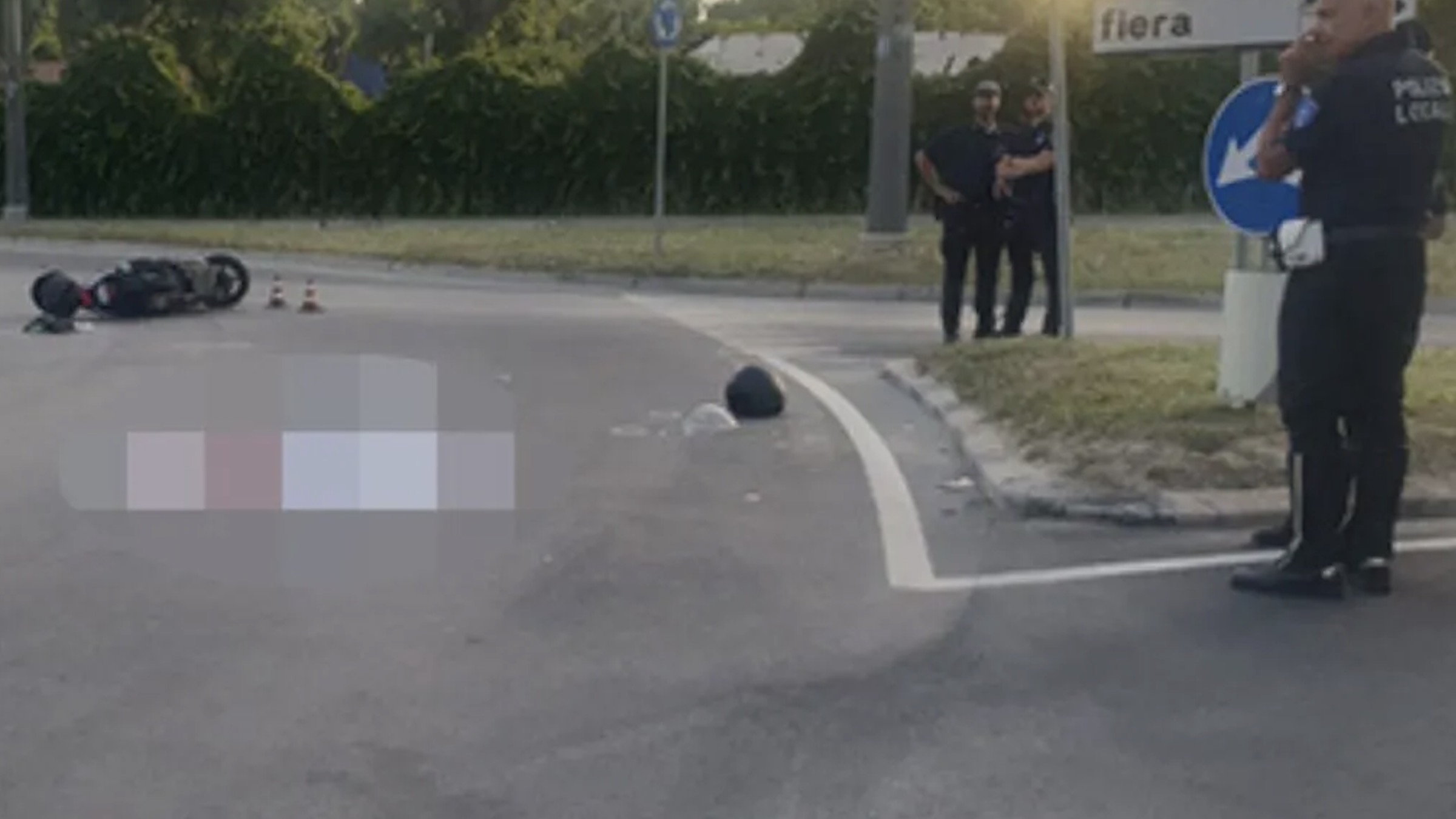 Rimini, scooter contro auto a Miramare: morto 40enne