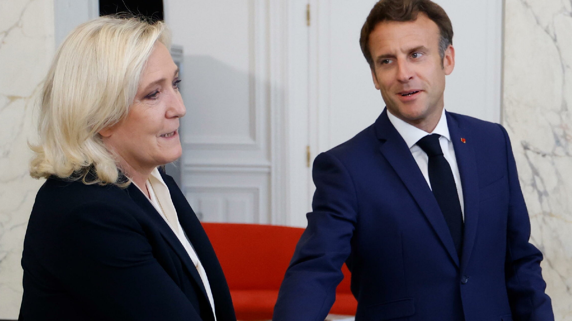 Francia al voto, il thriller che tiene col fiato sospeso l’Europa