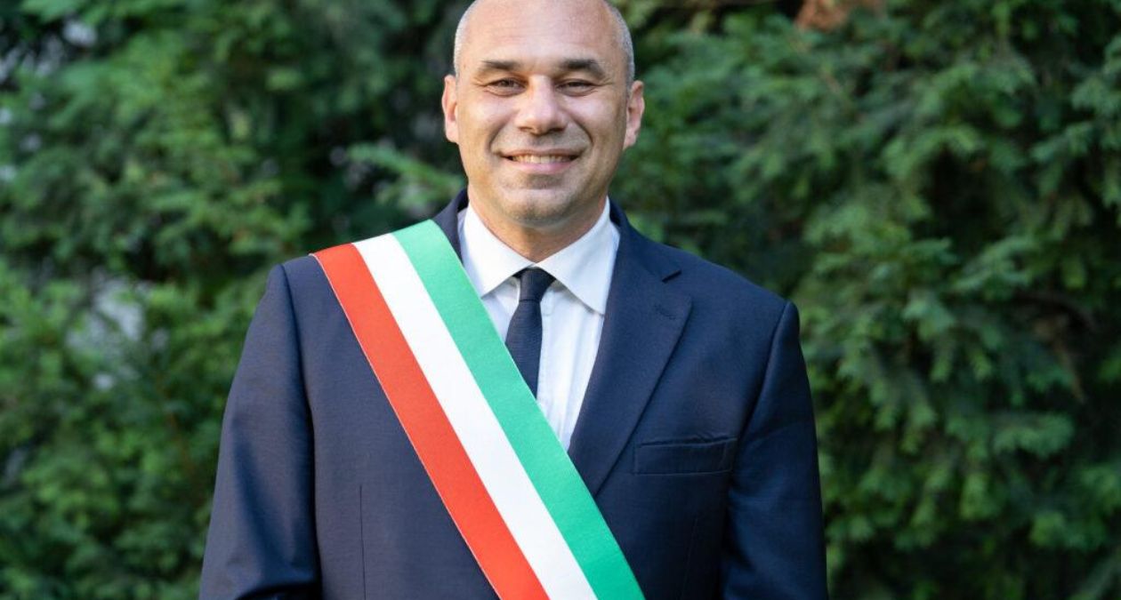 Politica in lutto, è morto Ermanno Zacchetti: sindaco di Cernusco sul Naviglio, aveva 52 anni