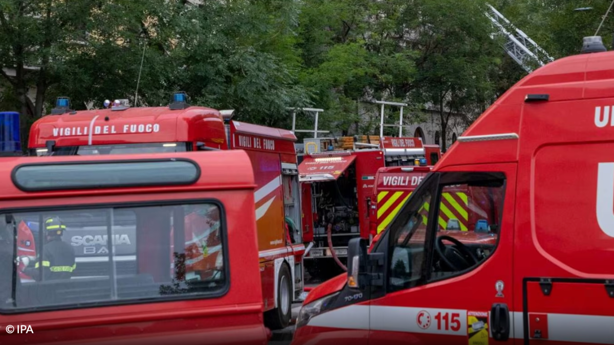 Grave incendio nello stabilimento Mazzocchia: Vigili del Fuoco al lavoro