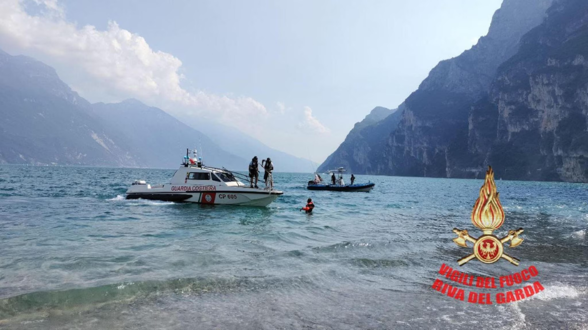 Tragedia a Riva del Garda, muore annegato a 27 anni davanti agli occhi degli amici