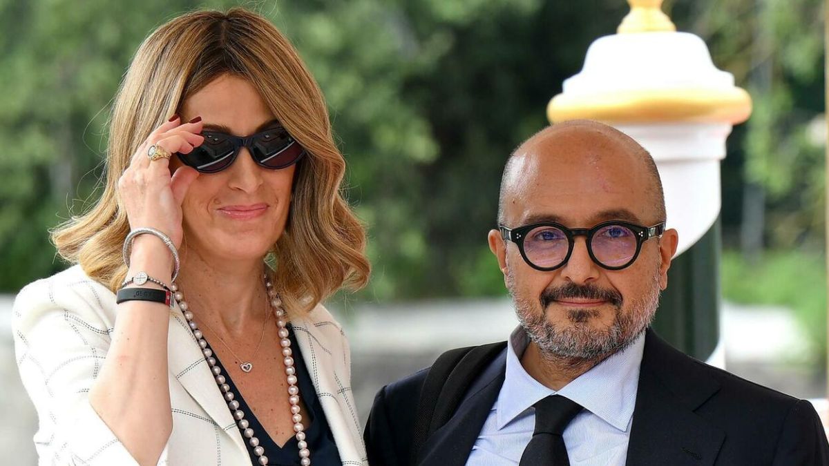 Gennaro Sangiuliano, viaggio con la moglie Francesca Corsini nel santuario francescano: due ore di preghiere “per recuperare il matrimonio”