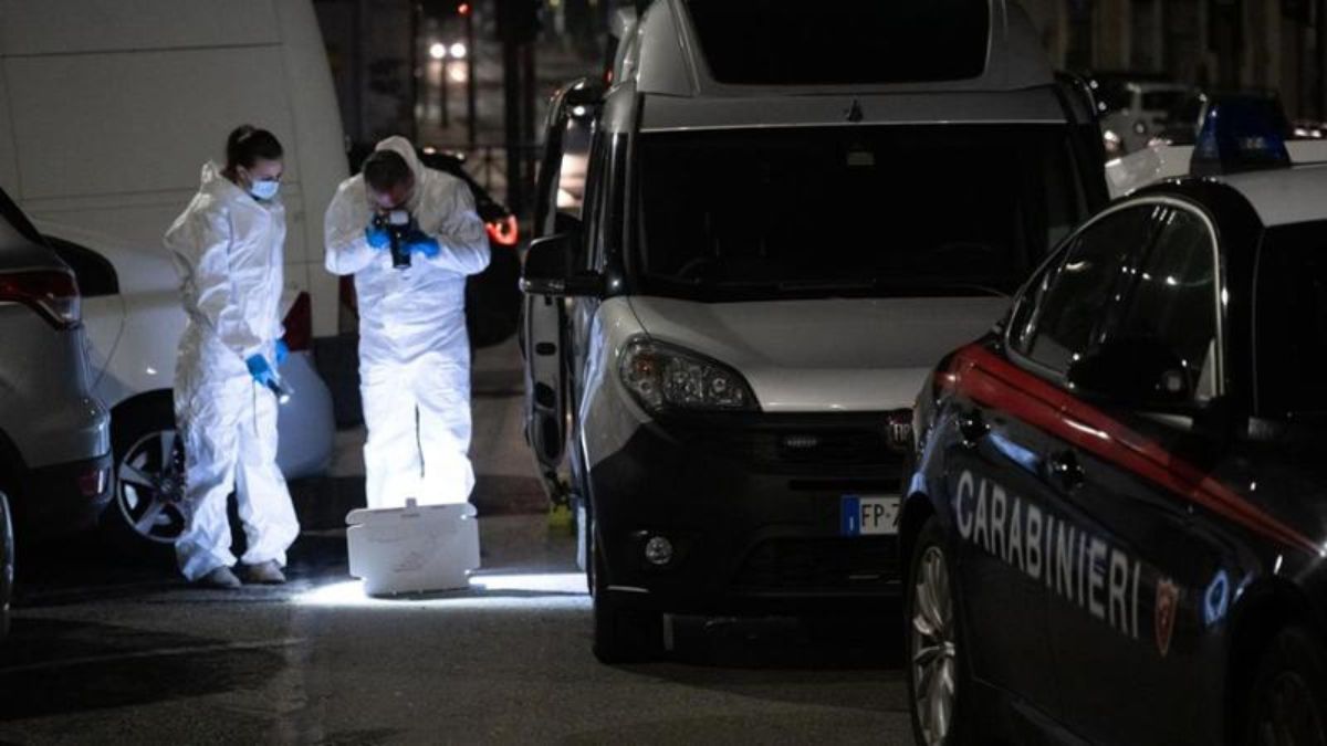 Torino, accoltella la moglie e scappa inseguito dal figlio 13enne