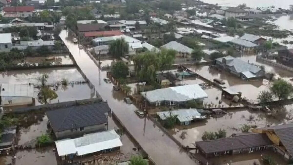 Devastante alluvione: ci sono morti e decine di sfollati. Alberi caduti e distruzione ovunque