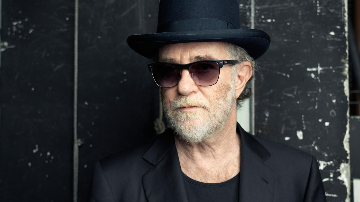 Francesco De Gregori torna con le sue canzoni, ma non “le solite”: arriva Nevergreen