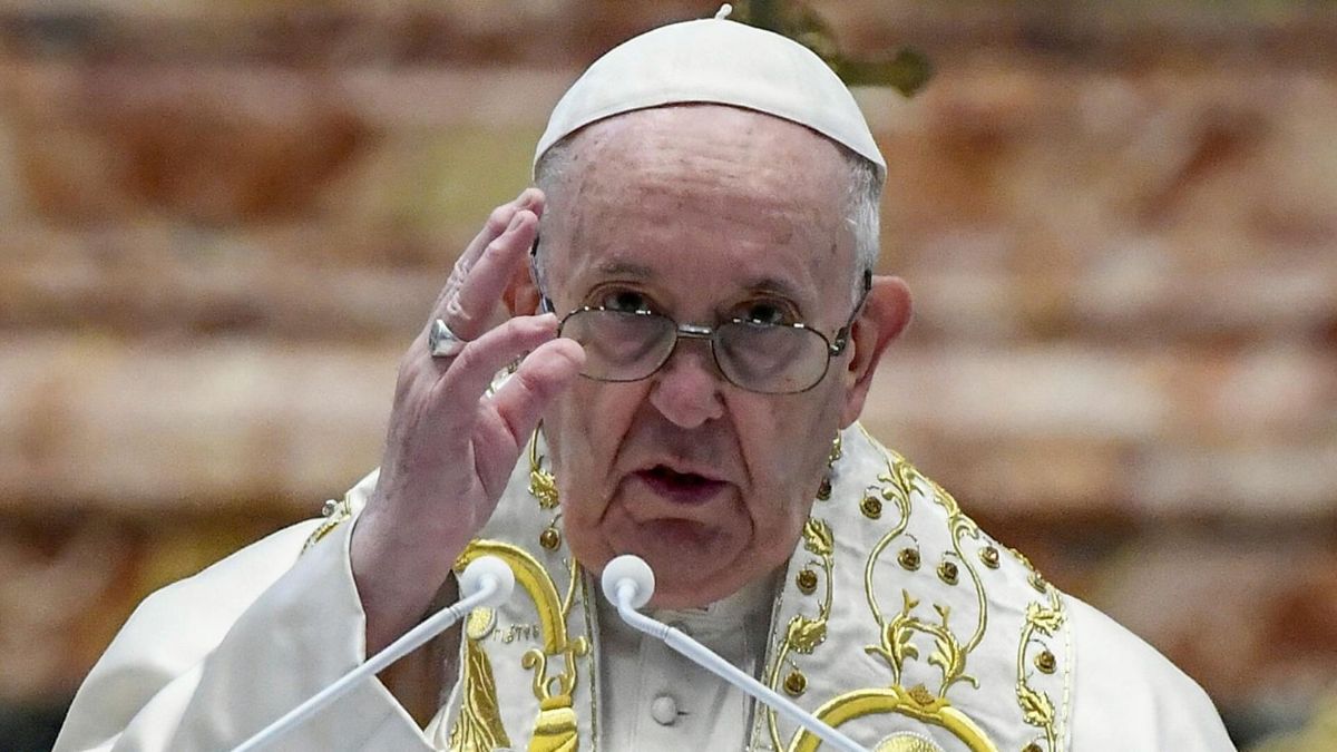 Papa Francesco dovrà “reimparare a parlare”: come sta davvero il Pontefice