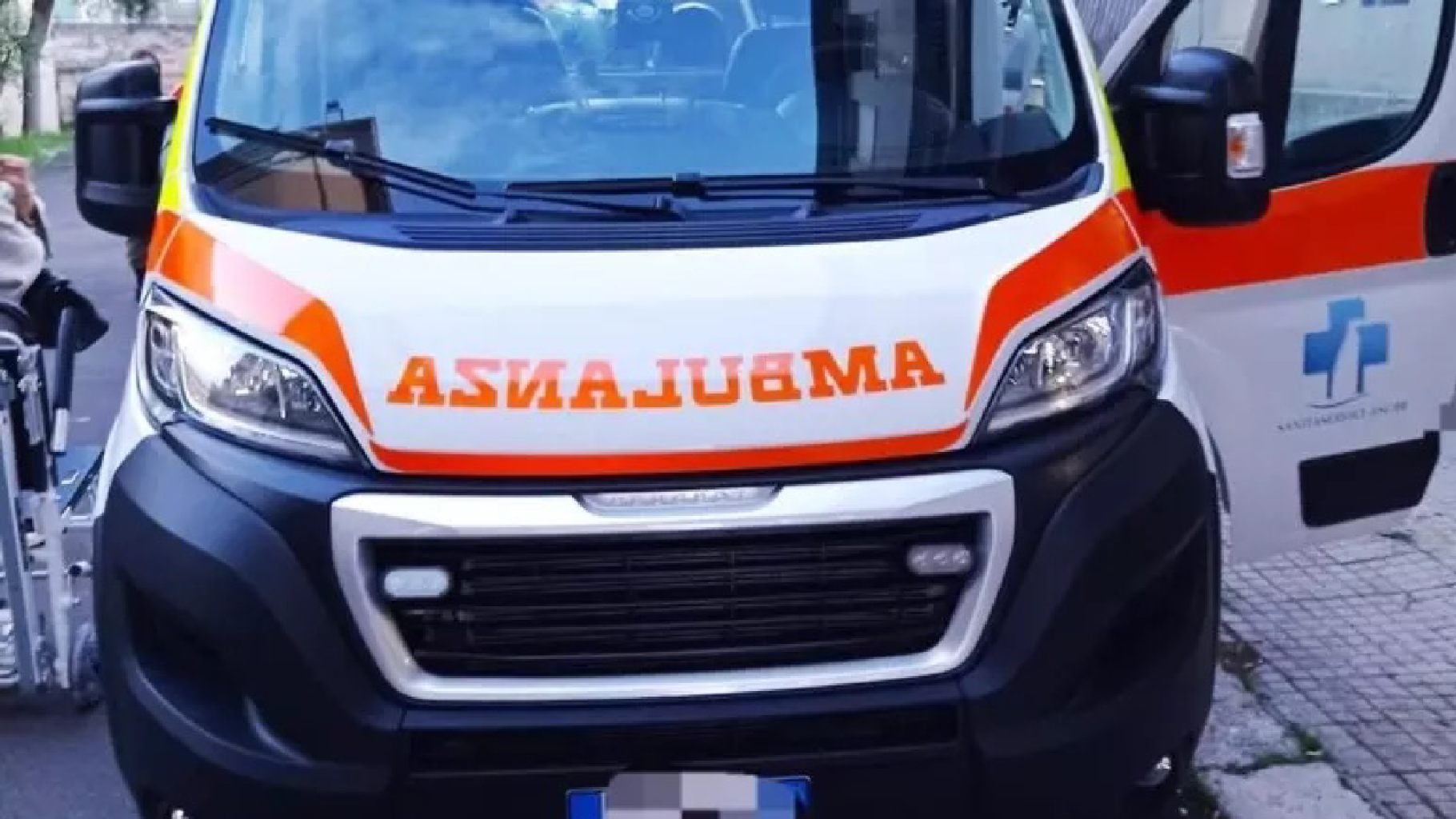 Autobus, terribile incidente: schianto e morte