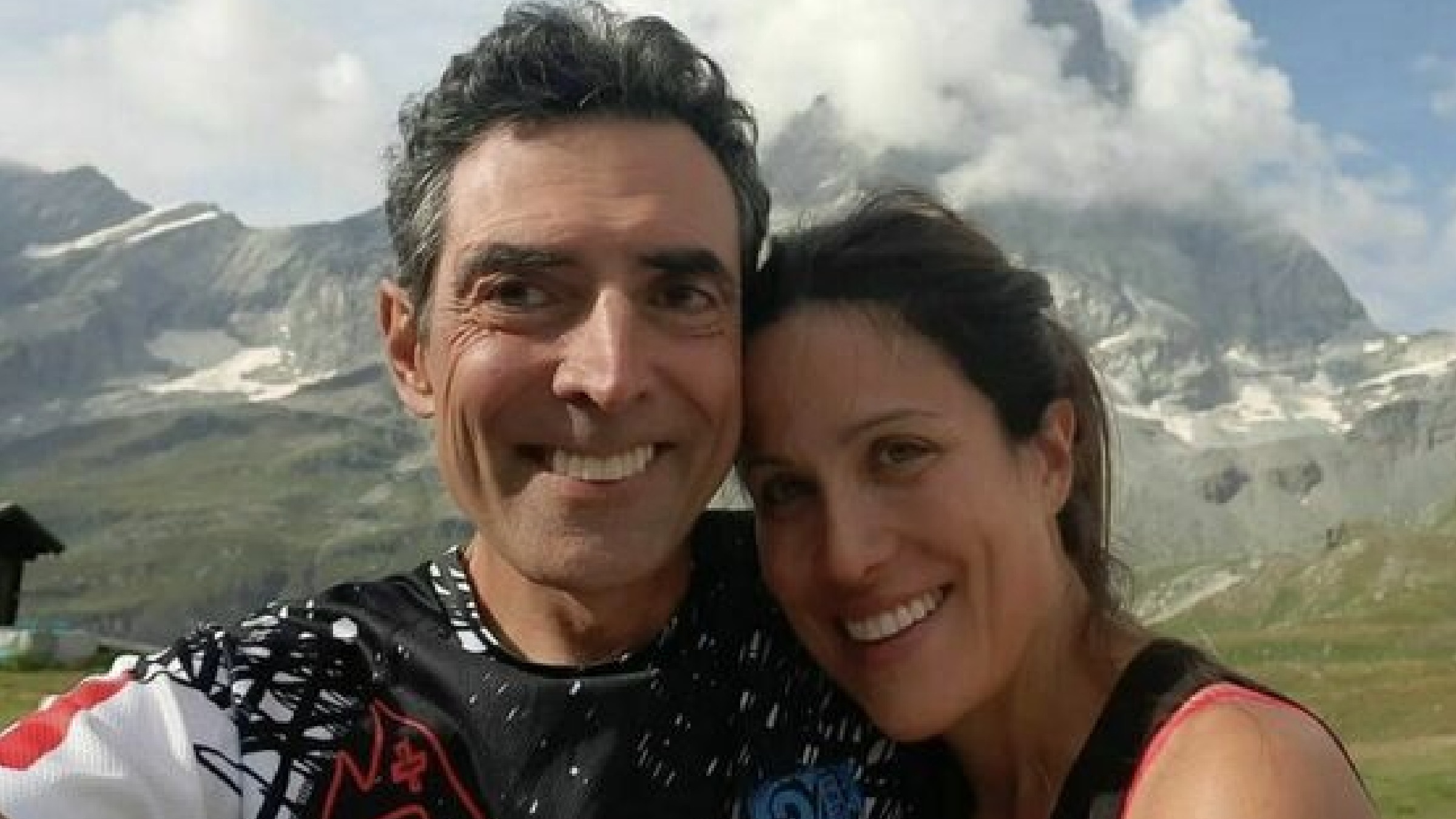 Sara Stefanelli e Andrea Galimberti dispersi sul Monte Bianco a – 13: “Se hanno scavato una buca nella neve sono vivi”