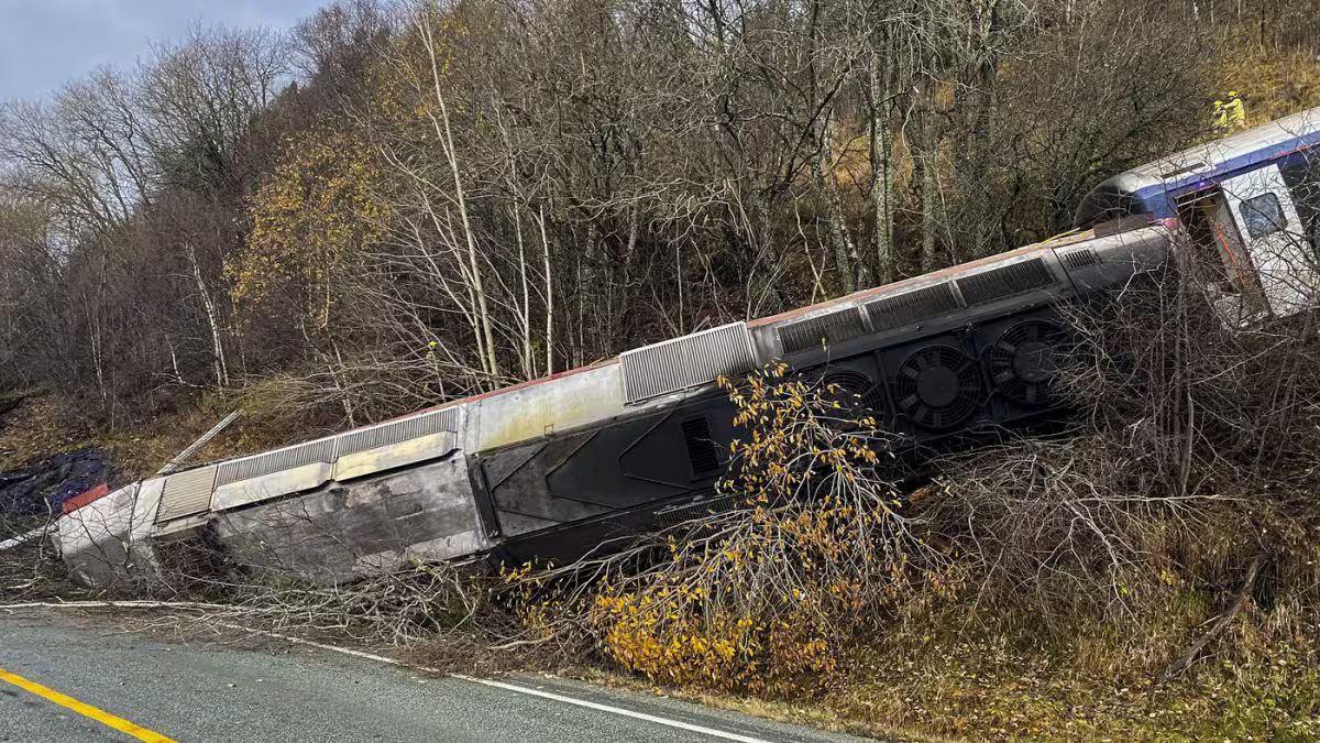 Treno deraglia in Norvegia: “Un morto e diversi feriti”