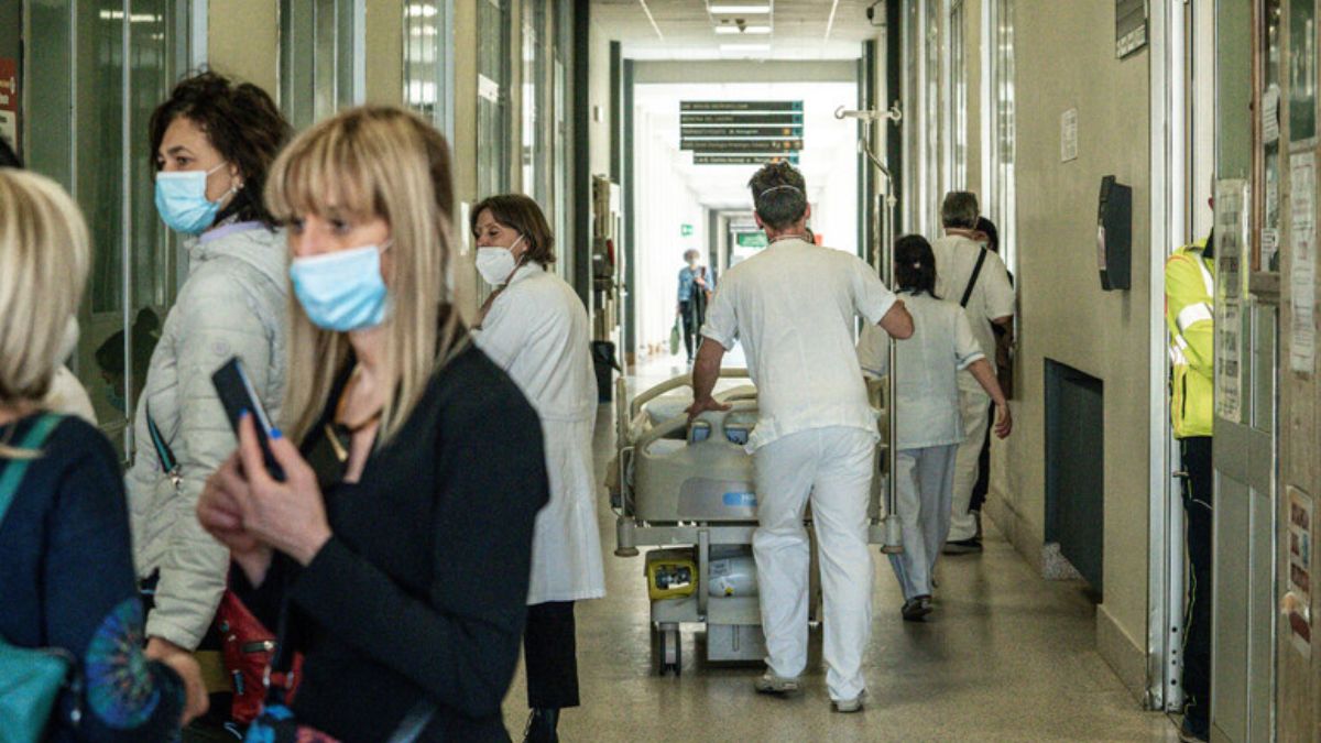 Covid, da Nord a Sud ecco dove torna obbligo mascherina per entrare in ospedale in Italia