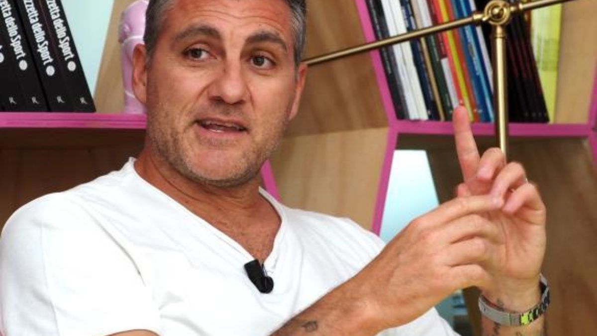 Vieri, stoccata a Cassano e Adani: “Per me non esistono più. Ma non devono toccare la mia famiglia”