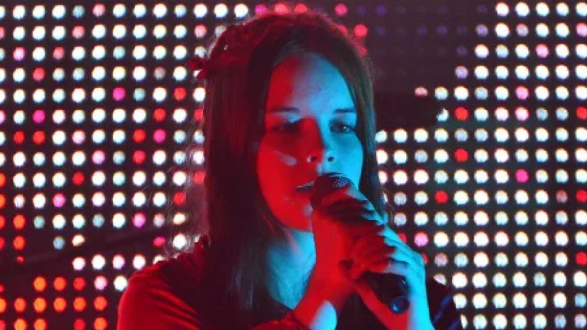 Nell Smith, la cantante è morta a 17 anni: era fan di Nick Cave