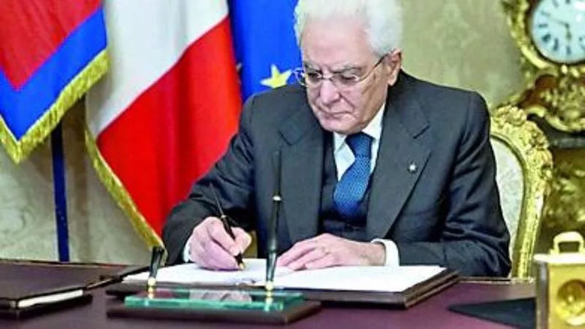 Manovra, Mattarella firma il testo ma il centrodestra è gia diviso. Forza Italia: “Non siamo felicissimi”