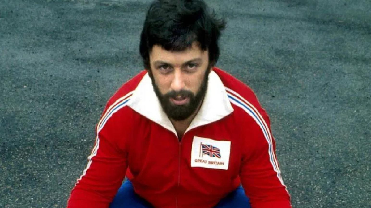 Geoff Capes è morto a 75 anni: campione di lancio del peso e “uomo più forte del mondo”