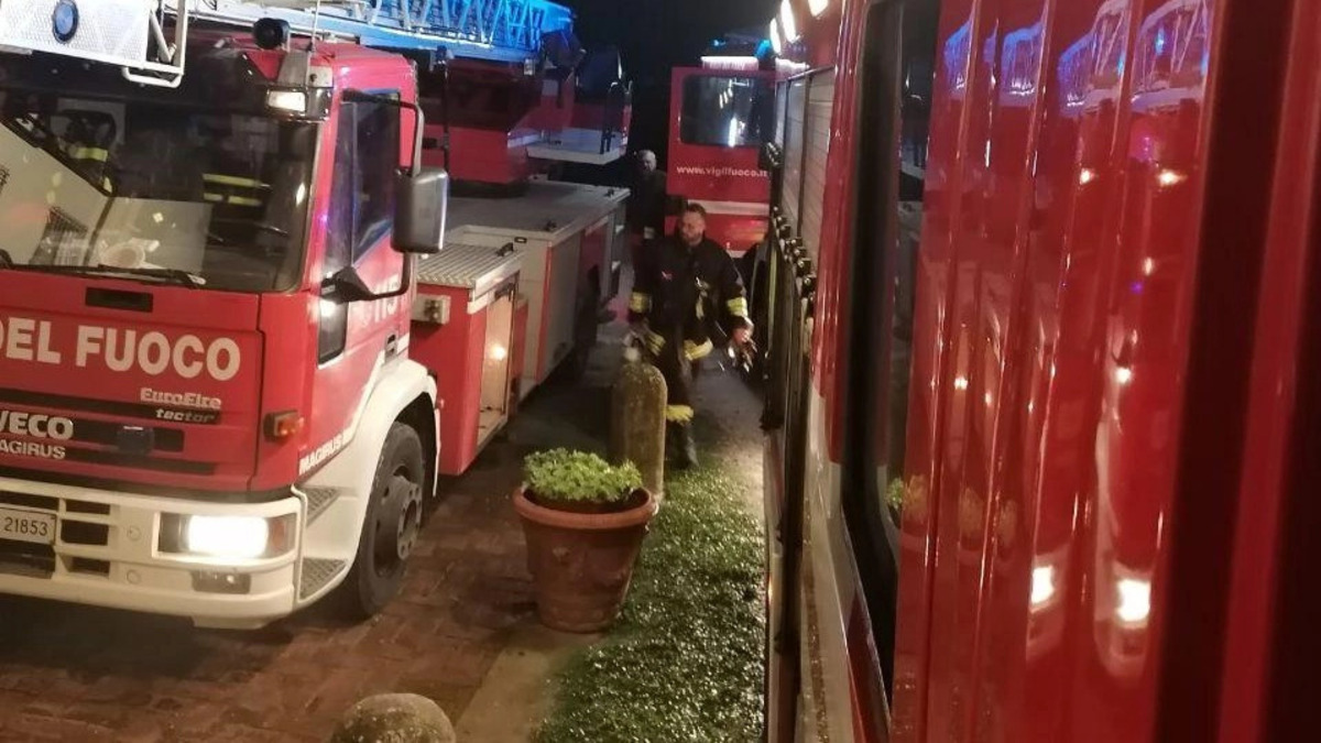 Incendio a Castel San Pietro, cinque persone intossicate: paura nel condominio