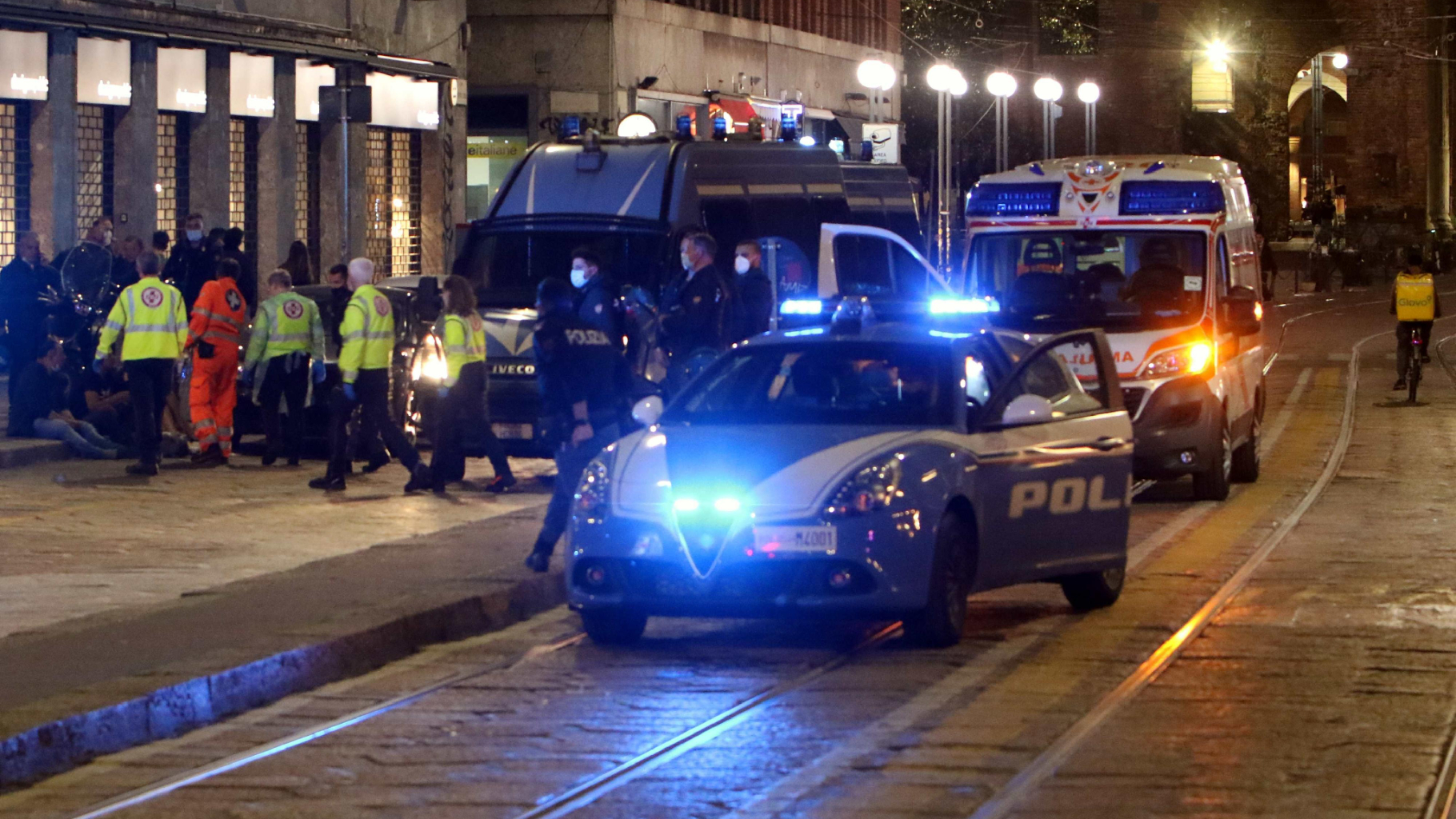 Milano violenta, trentenne accoltellato per strada