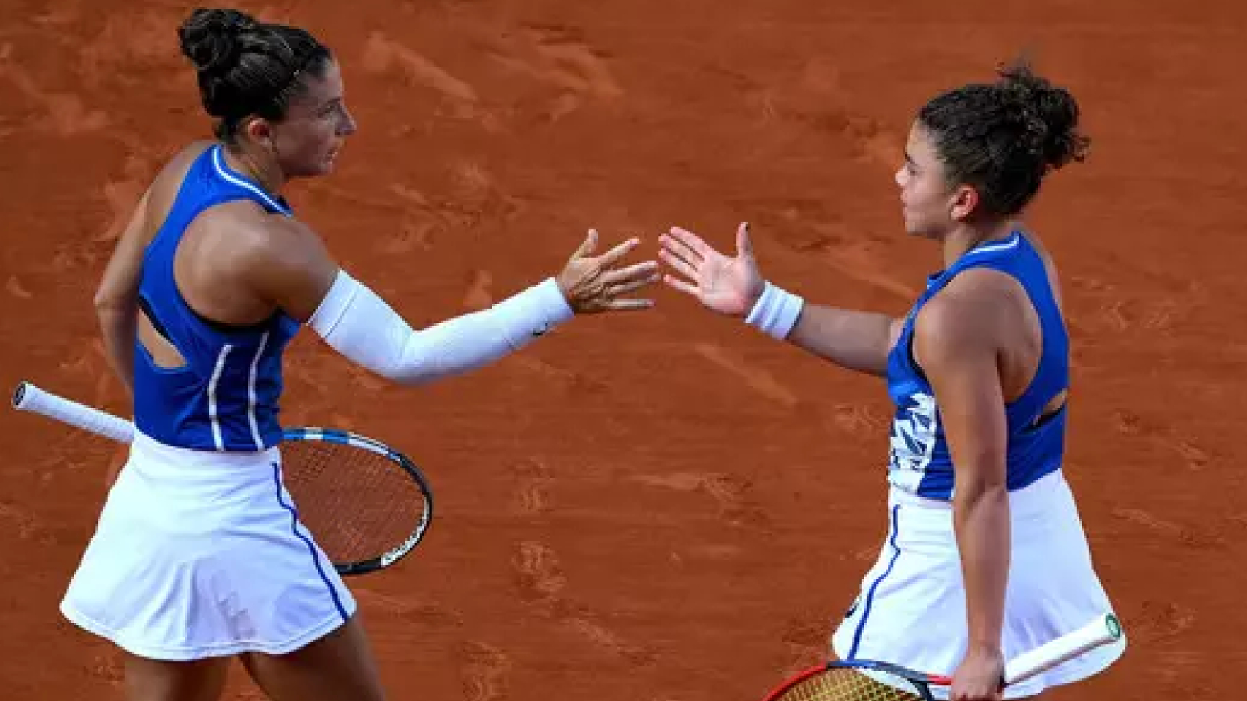 Errani e Paolini trionfano nel doppio al WTA 1000 di Pechino: quarta vittoria stagionale per la coppia azzurra