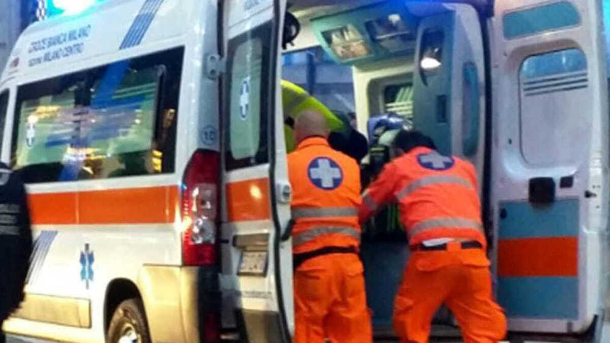 È successo di nuovo: bambino ingoia una pila, la corsa disperata in ospedale