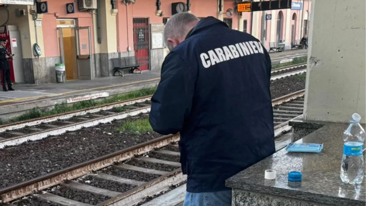 Capotreno accoltellato, una collega: “Se un passeggero è violento, evitiamo di chiedere il biglietto”