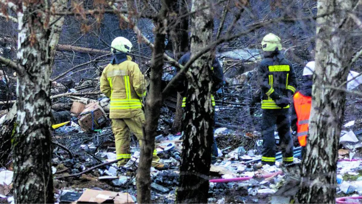 Aereo Dhl precipitato a Vilnius, i dubbi della ministra degli Esteri tedesca Baerbock: “Un incidente ibrido”