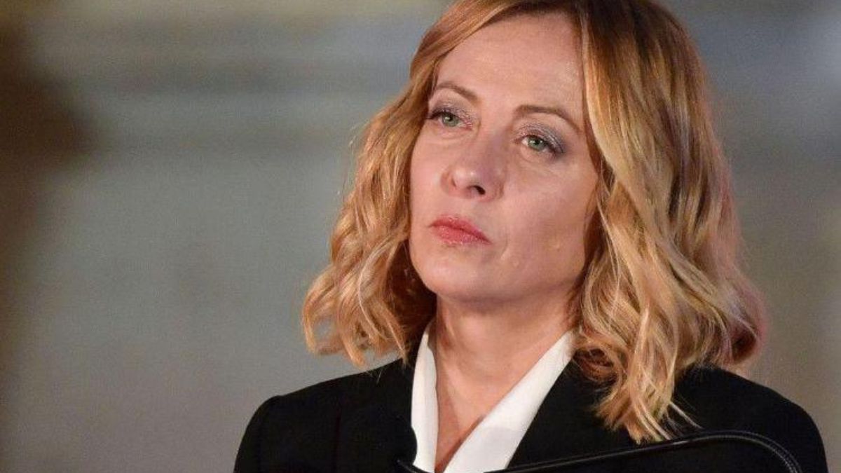 Giorgia Meloni durissima contro il sindaco Lepore: “Ha una doppia faccia”