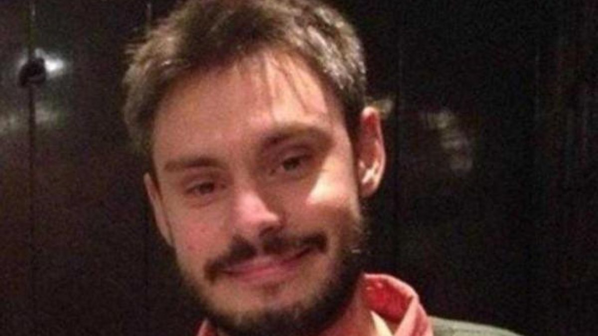 Processo Regeni, un testimone: «In carcere ho visto Giulio bendato e sfinito dalle torture»