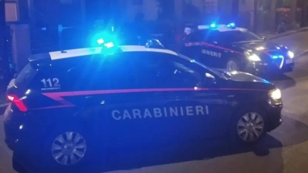 Parma, botte e coltellate a madre e sorella: 20enne in manette per tentato omicidio