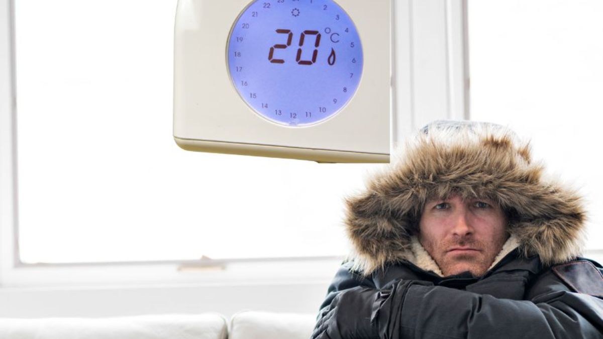 A casa senti freddo anche con 20 gradi? Ecco perché e come sentir caldo in poche mosse