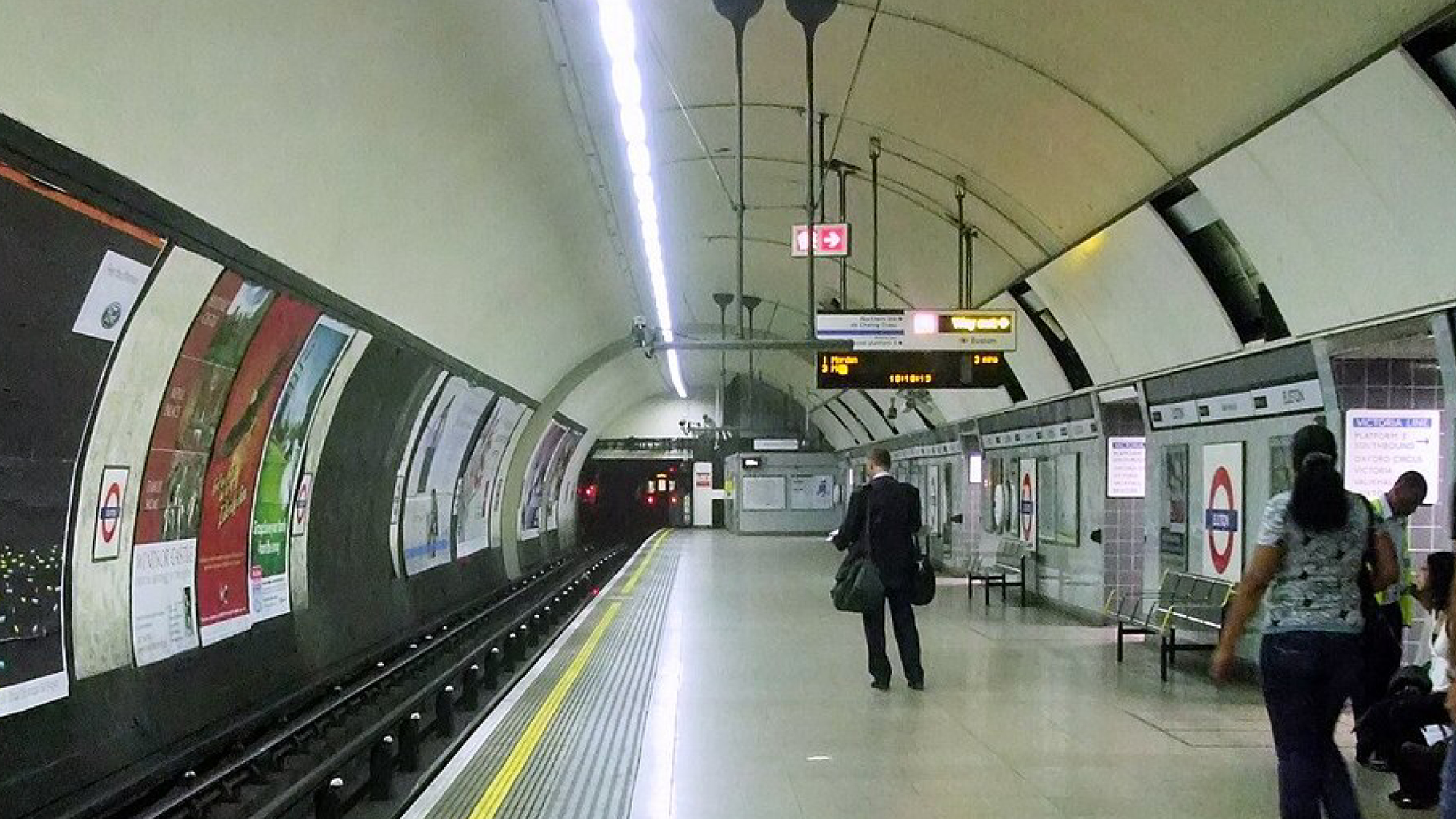 Allarme sicurezza a Londra: evacuata la stazione di Euston per pacco sospetto