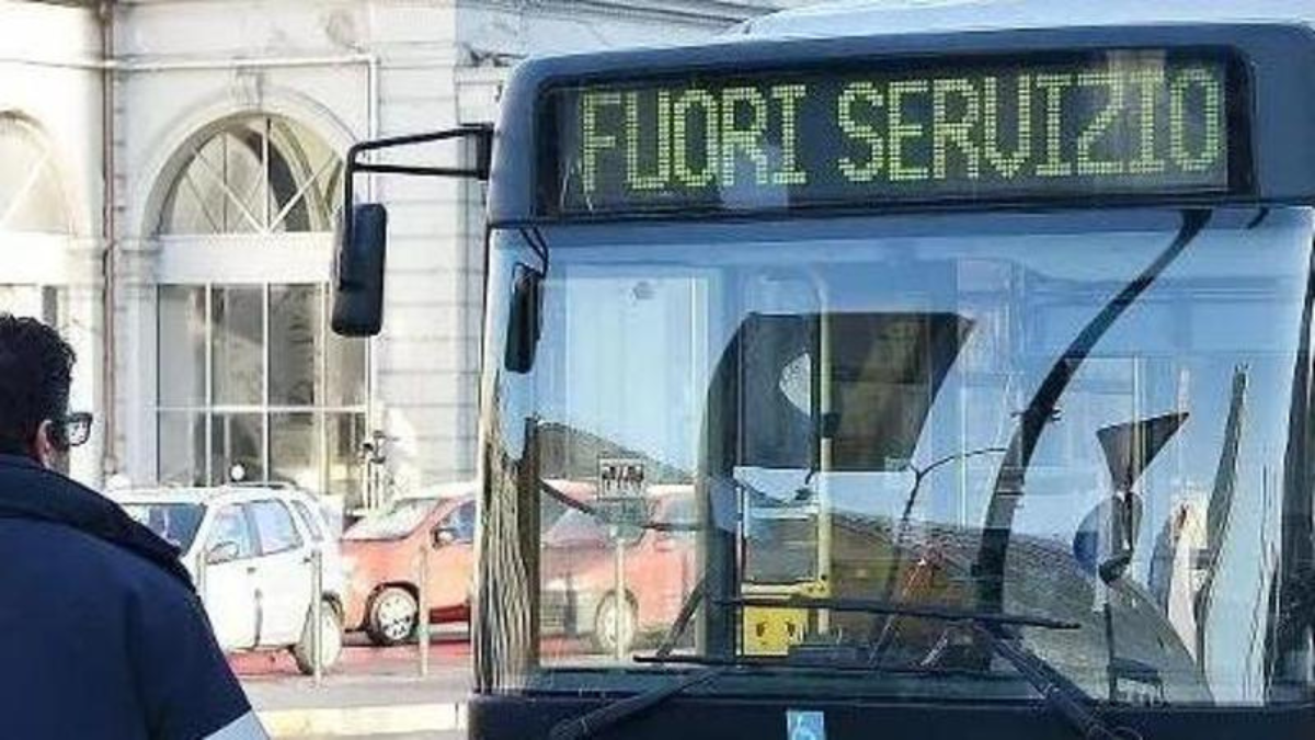 Sciopero oggi 13 dicembre: tutti i disagi per i cittadini, i trasporti bloccati e gli orari