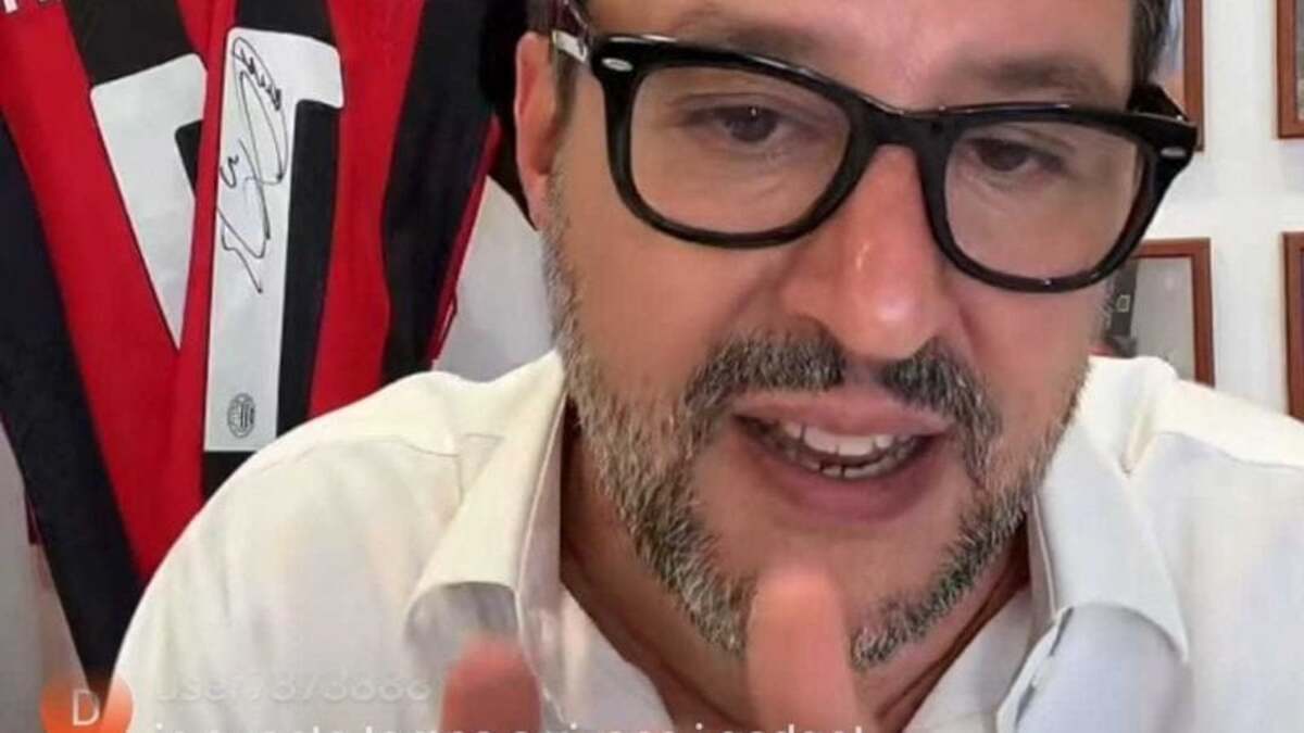 Salvini a sorpresa durante la diretta: “Si alla prostituzione legalizzata”