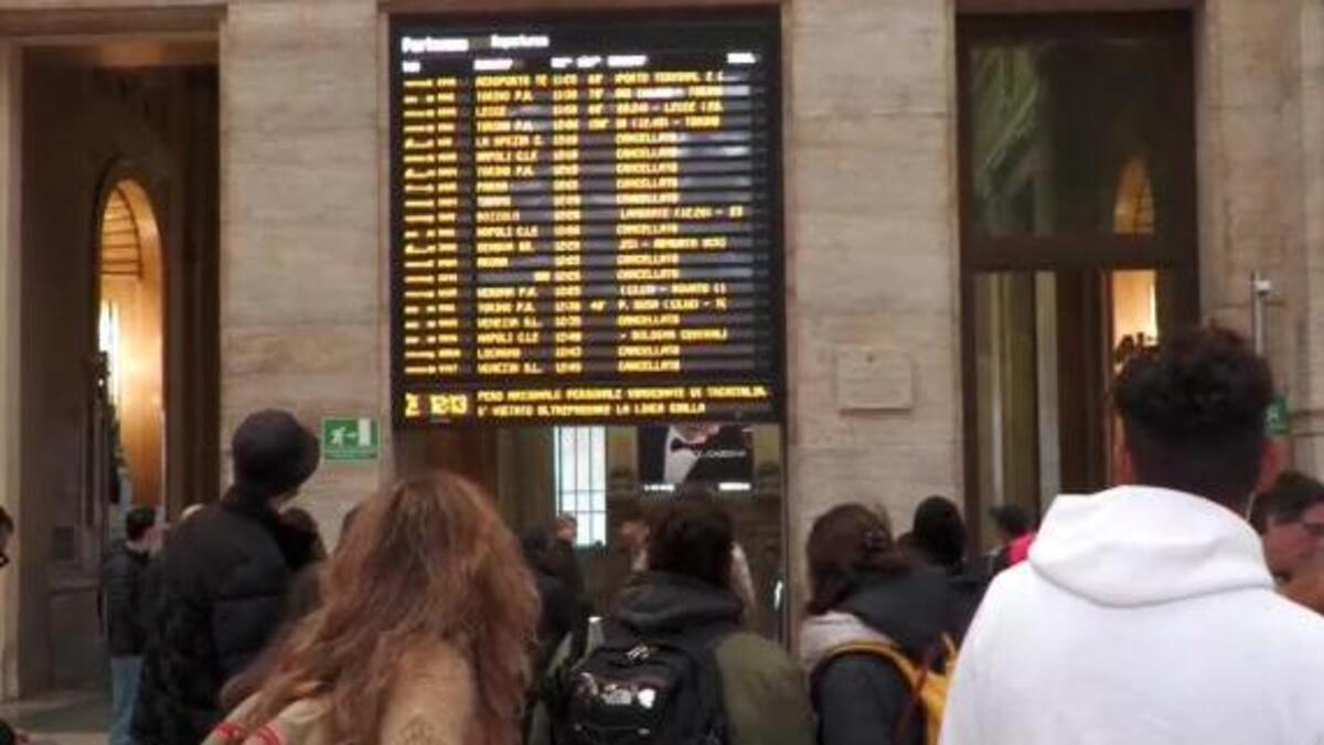 Guasto in stazione, traffico ferroviario bloccato: cosa succede