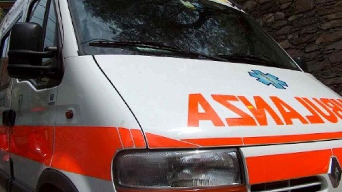 Cassino, precipita da cinque metri d’altezza e muore: la vittima è un operaio 32enne