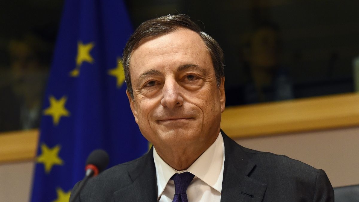 Draghi lancia l’allarme: “Salari troppo bassi, non si può sopravvivere solo di export”