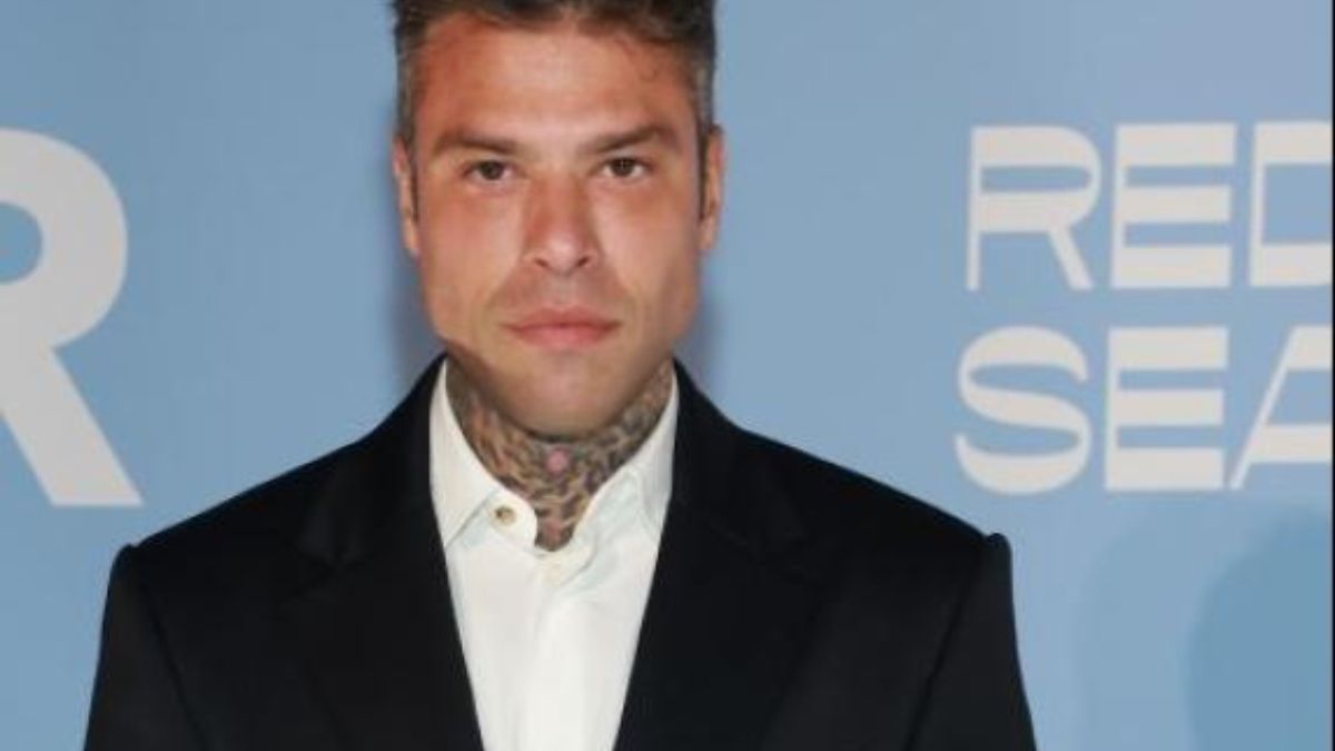 Fedez, nella nuova canzone altri attacchi a Chiara Ferragni: “Chi perde un marito trova un tesoro”