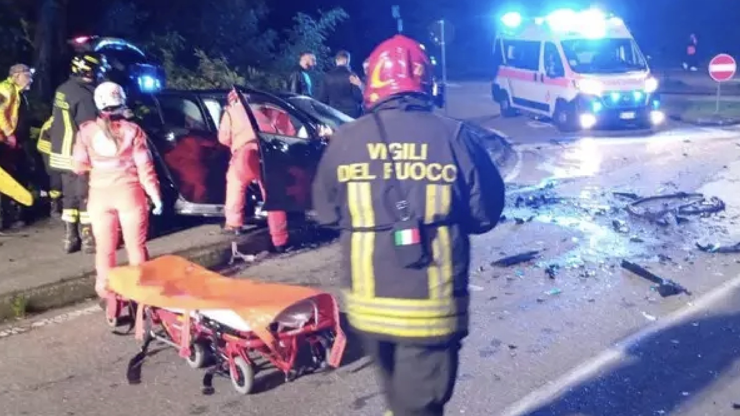 Incidente Mortale Lungo La A Tra Quattro Auto Deceduto Un Uomo Era Il Pap Di Un Vigile Del