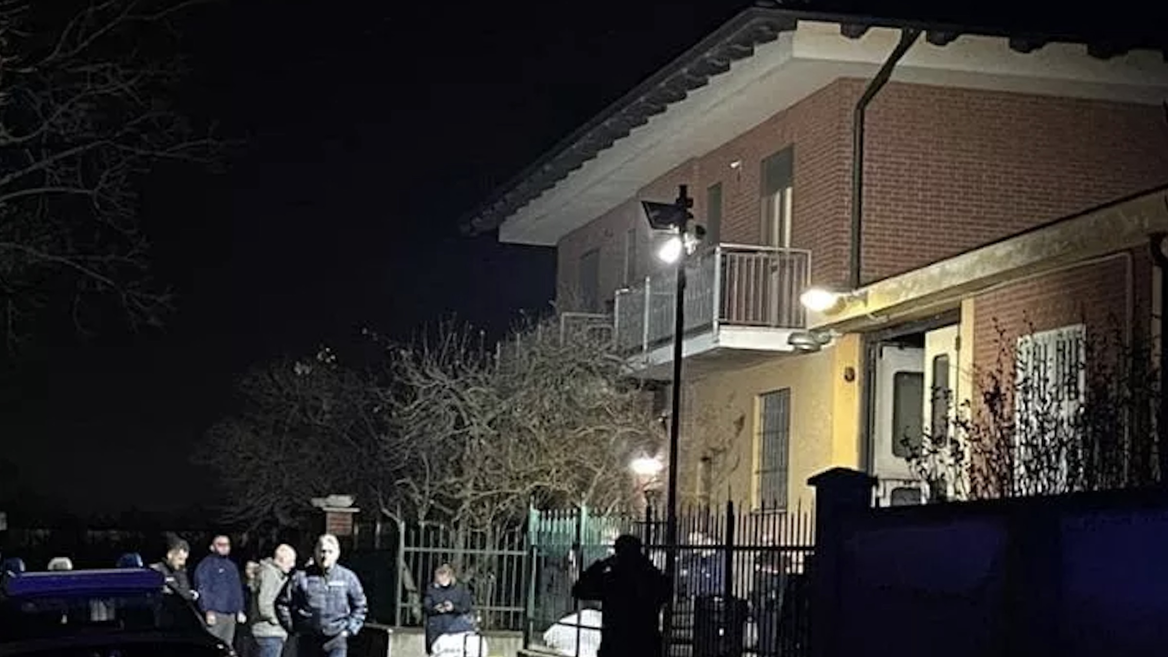 Moncalieri, marito e moglie sessantenni trovati senza vita: probabile omicidio suicidio