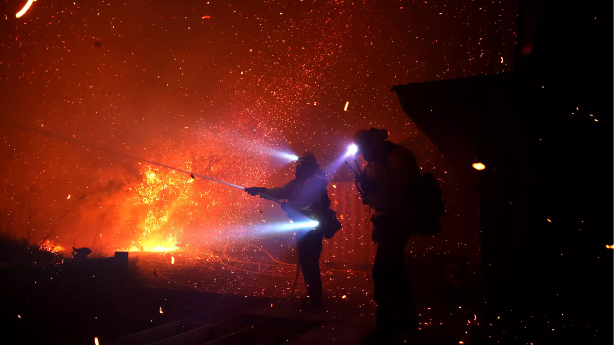 Incendi a Malibù: Cher tra le celebrità costrette a lasciare le proprie case per il Franklin Fire