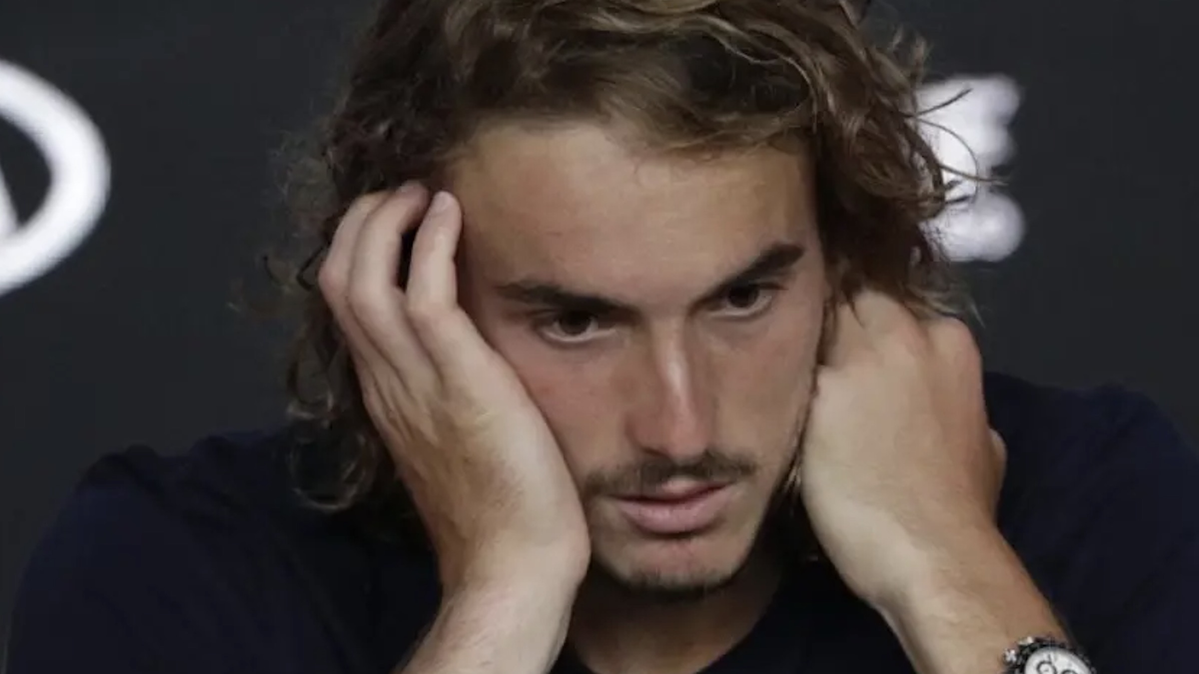 Stefanos Tsitsipas, guida a 276 km/h e posta il video sui social: scoppia la polemica