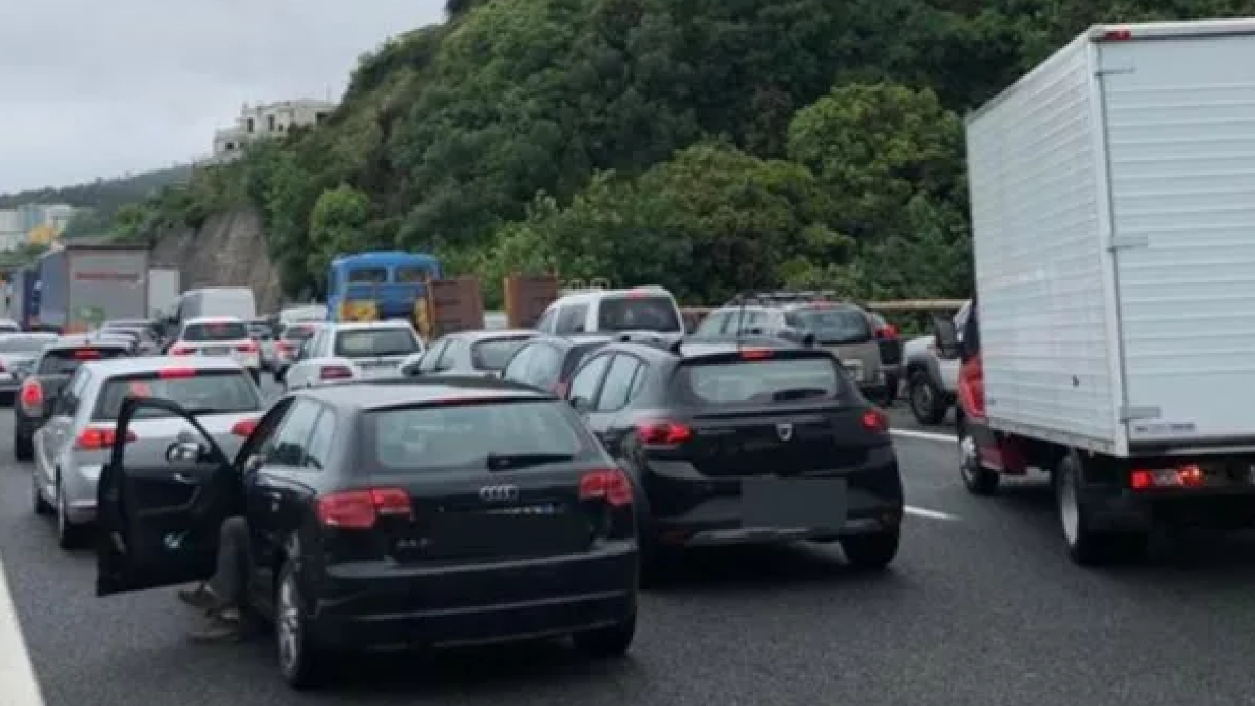 Tragico tamponamento, autostrada bloccata: cosa succede