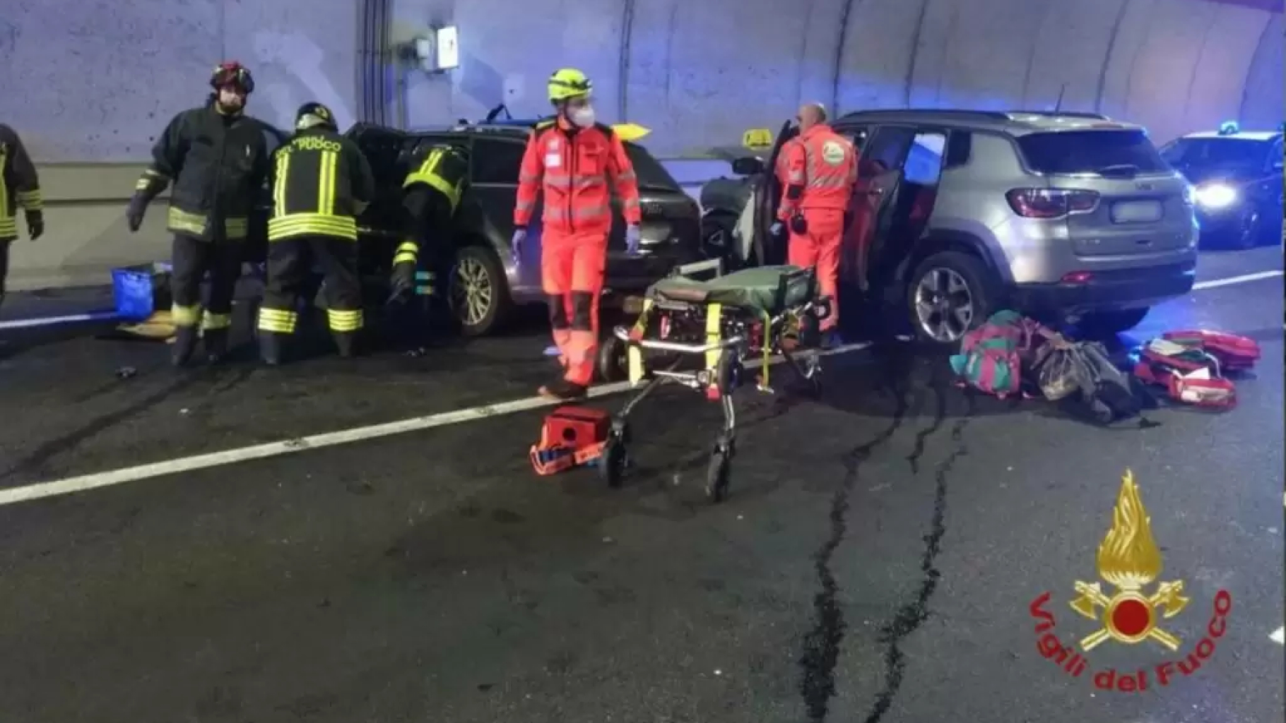 Grave incidente frontale nella galleria Monte di Zogno