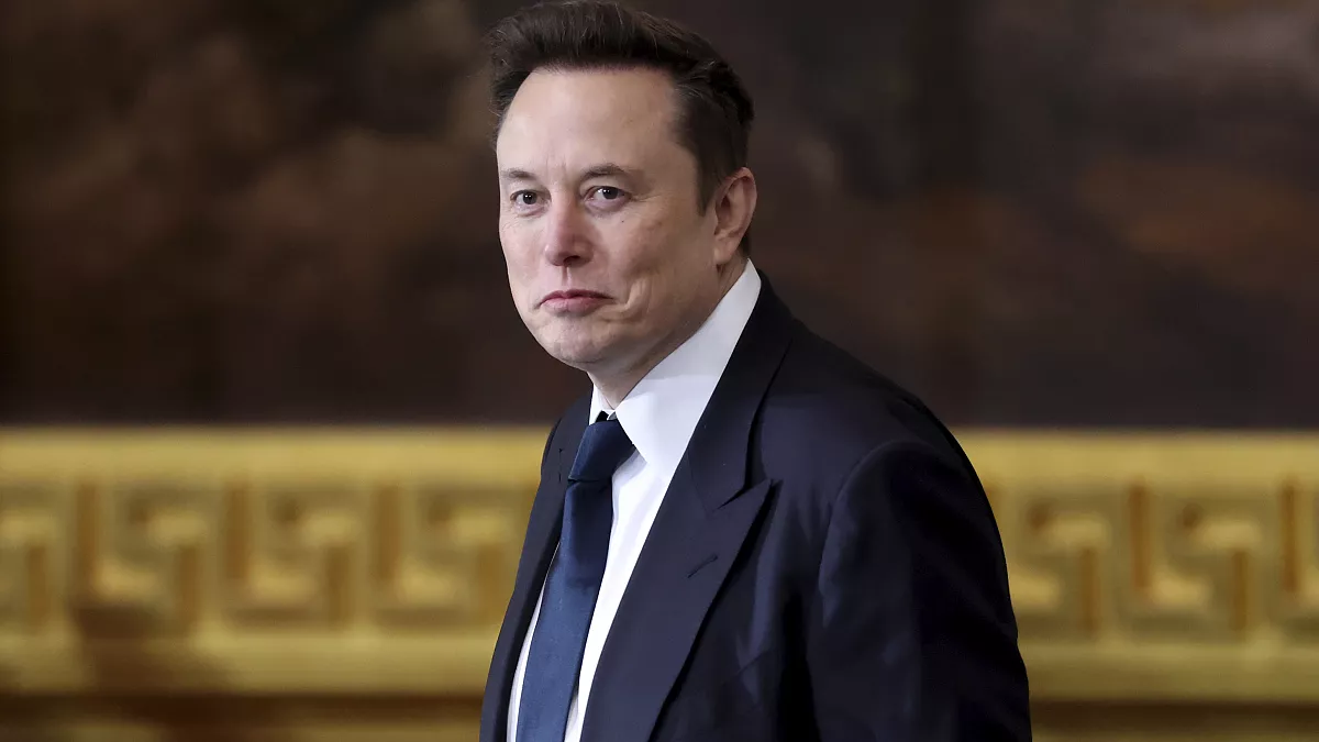 “In arrivo una crisi senza precedenti”. Ultimatum di Elon Musk all’umanità: cosa succede nel 2025