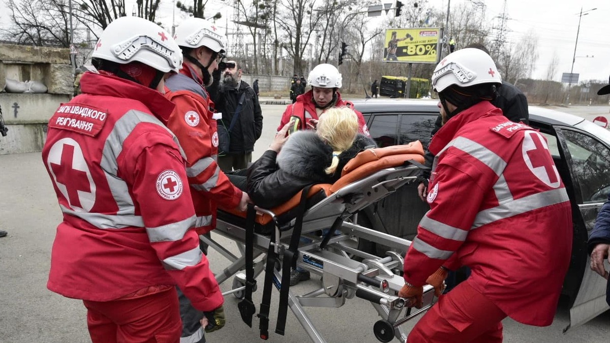 Croce Rossa da un passaggio a una donna, poi la sorpresa: “Più di 100mila euro…”. Senza parole