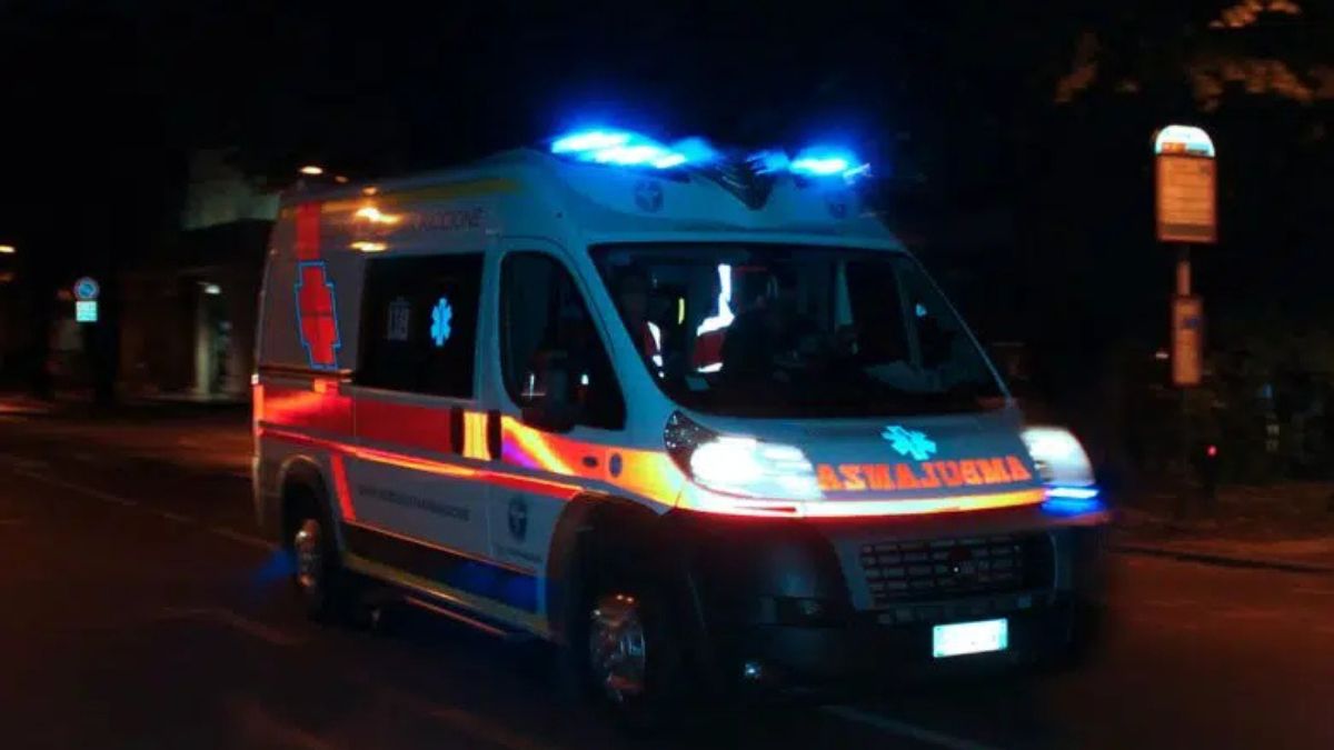 Incidente tra Siena e Grosseto, coinvolta un’ambulanza: grave una donna