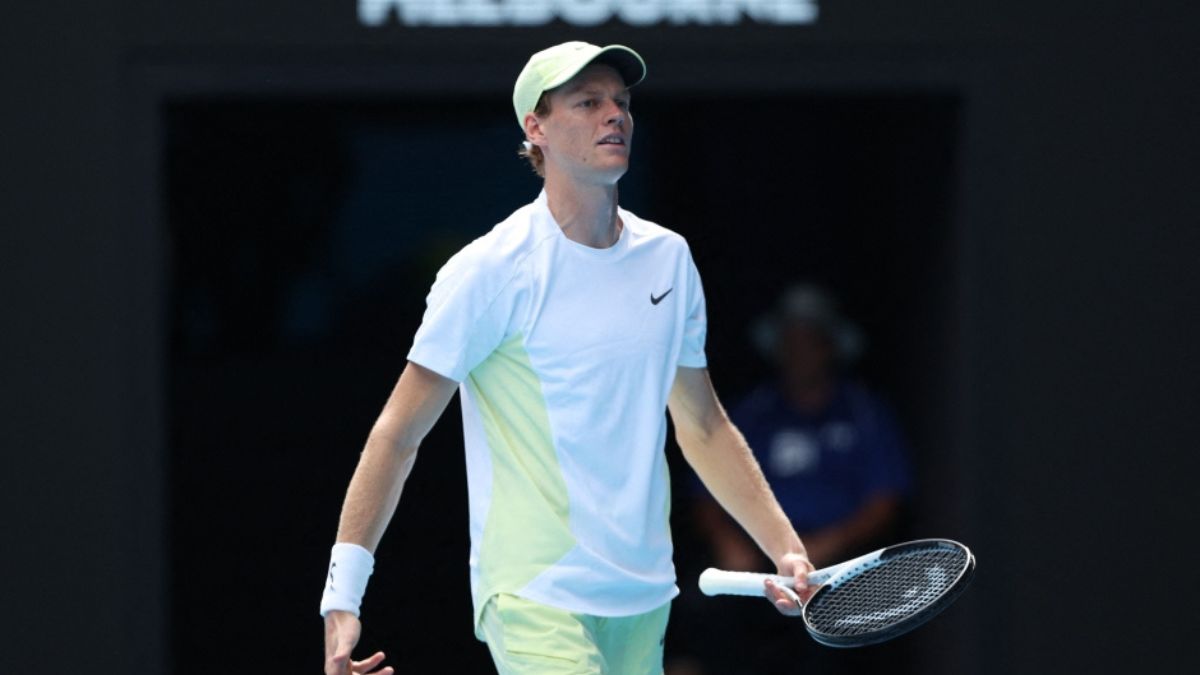 Australian Open, Sinner in campo contro De Minaur: l’italiano vince il primo set 6 3