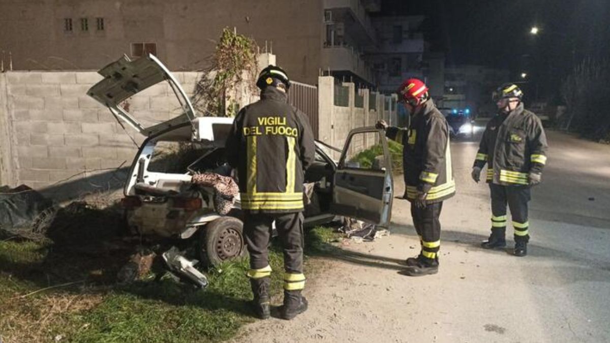 Incidente sulla strada provinciale, morto un giovane di 26 anni: l’impatto contro un ostacolo