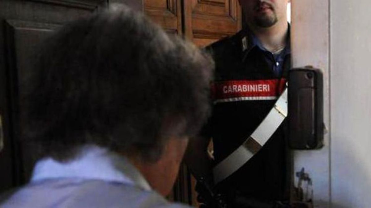 Pensionata truffata da finto maresciallo dei carabinieri: “Tuo marito è in carcere, ha investito un uomo. Servono 30mila euro per farlo uscire”